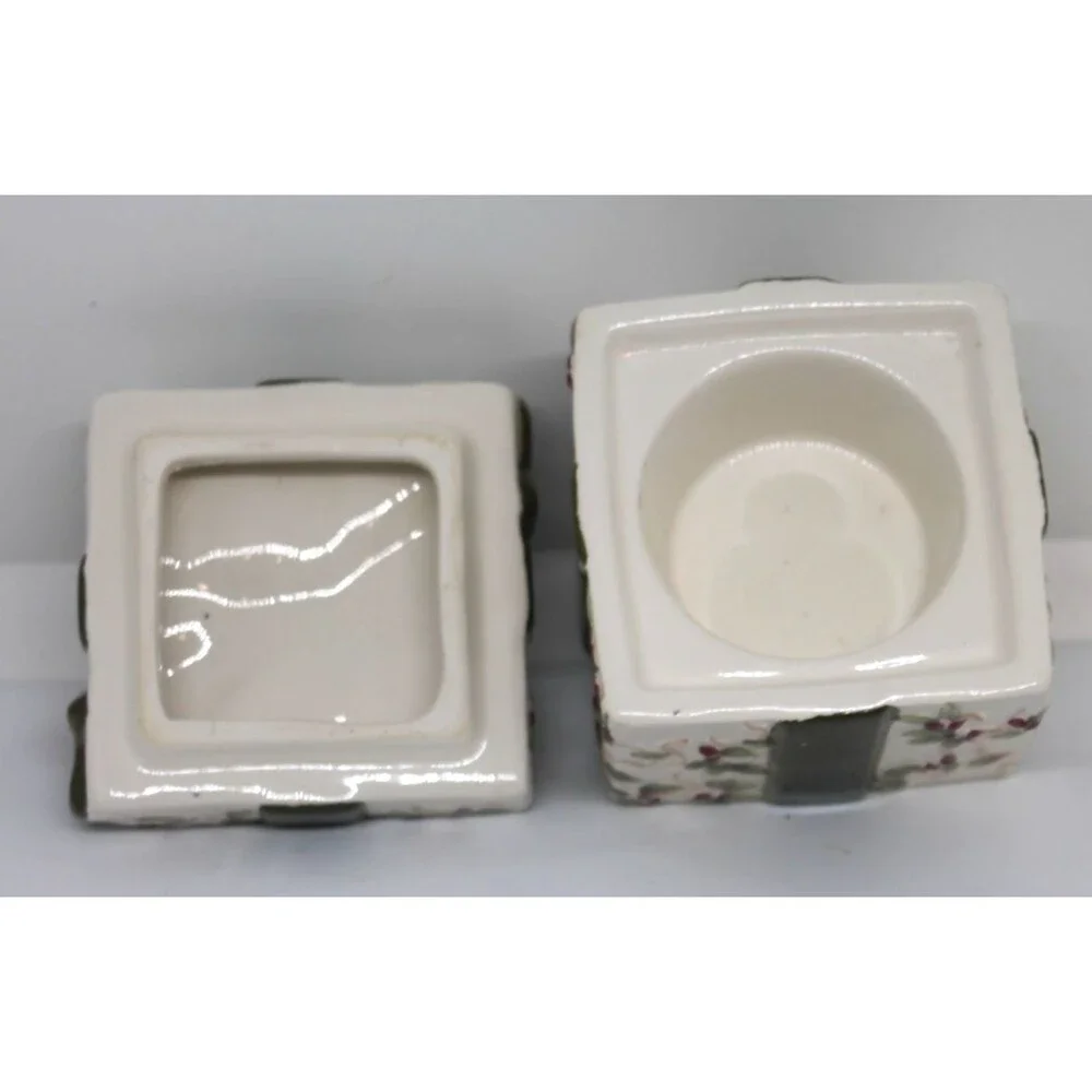 Yankee Candle Gift Box Present Tealight Ceramic Candle Holder Candle Included